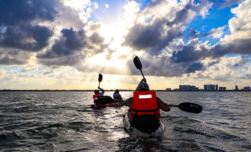 Cancun: Sunset Kayak Experience in the Mangroves - The 15-minute photo and water break