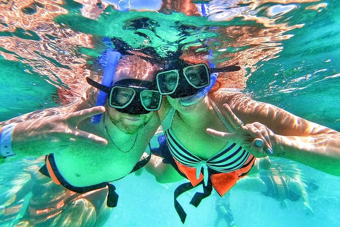 Catamaran with Snorkeling and North Beach, Isla Mujeres - Sailing across the bay to El Meco