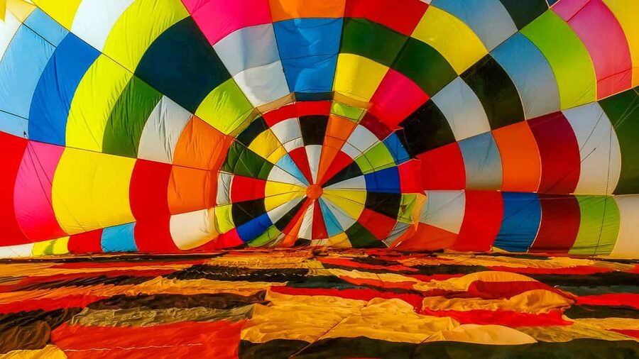 CDMX: Teotihuacan Hot Air Balloon with Breakfast - Guides, buses, and how the day feels in practice