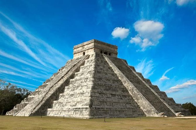 Chichén Itzá Ancestral Tour from Cancún with Cenote - Lunch, shopping, and the hidden clock