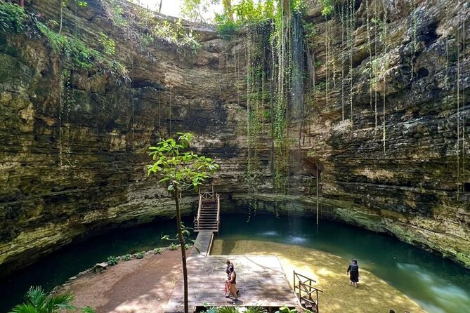 Chichen Itza, Cenote, and Valladolid Tour - Valladolid, a pretty town with very little time