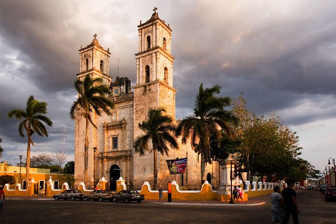 Chichén Itzá, Cenote and Valladolid with Lunch and transportation. - Guides, language, and the human side