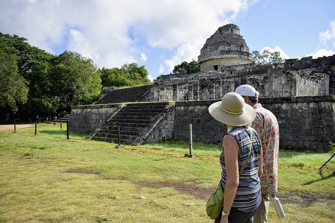 Chichen-itza & Cenote Private Tour - Lunch at the hacienda-style complex