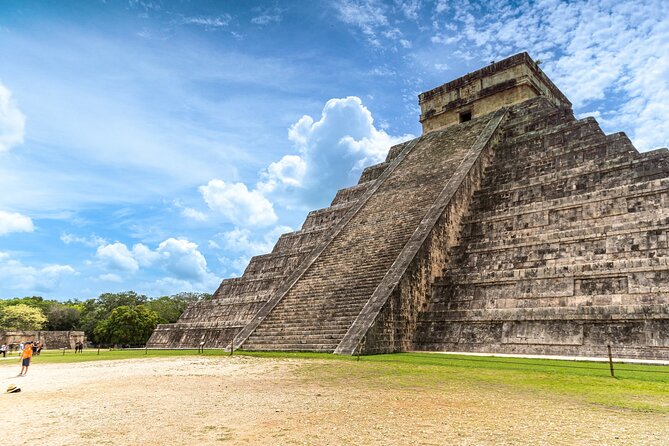 Chichen Itza & Ekbalam Tour From Playa del Carmen - Ek Balam and the climb to the Acropolis