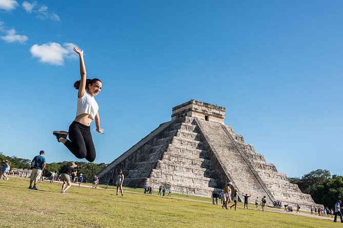 Chichén Itzá Premier Tour with Cenote Xunáan, Valladolid & Lunch - Three Yucatán Highlights in One Long Day