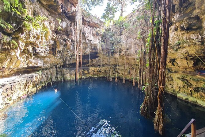 Chichen Itza Private Tour VIP - Riding in a private vehicle from Tulum or Cancun