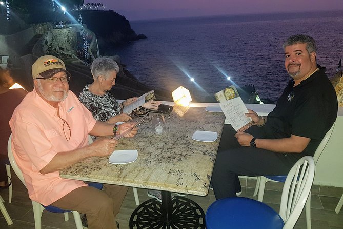Cliff Diver De Luxe with Different Options at "La Quebrada" - Dinner, drinks, and the confusing inclusion list