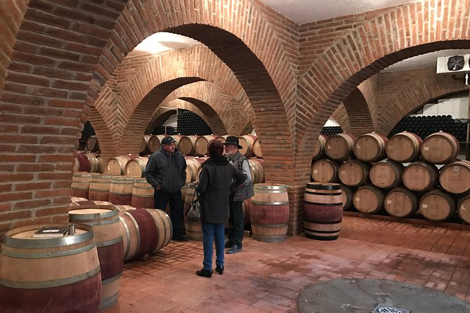 Couple Tour - Viña de Frannes, a top wine recommendation