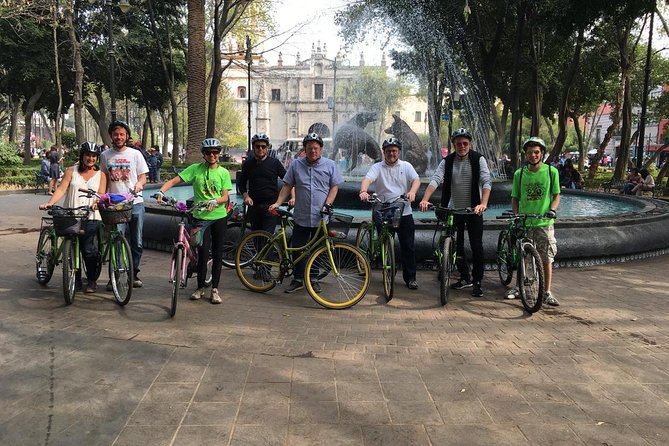 Coyoacán Walking Tour: Access to Frida Kahlo Museum & Tacos - Eating your way through the local market