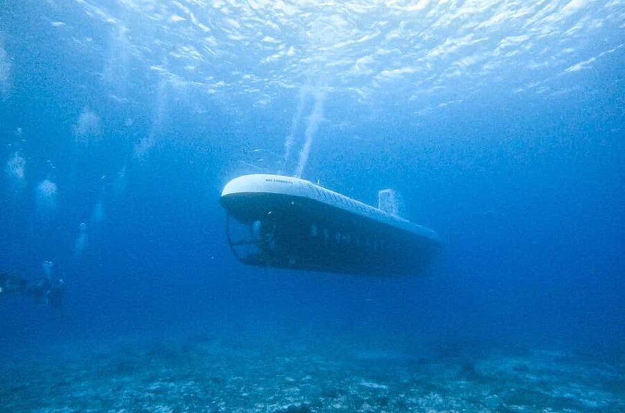 Cozumel: Atlantis Submarine Adventure - The 12-minute boat ride along Cozumel’s west coast