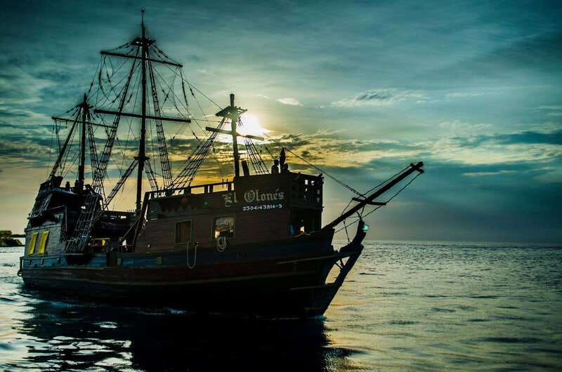 Cozumel: Pirate Ship Cruise with Open Bar, Dinner, and Show - Key things to know before boarding