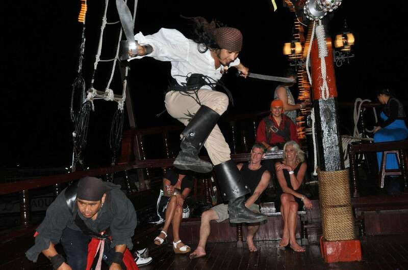 Cozumel: Pirate Ship Cruise with Open Bar, Dinner, and Show - The standard bar and the Deluxe upgrade