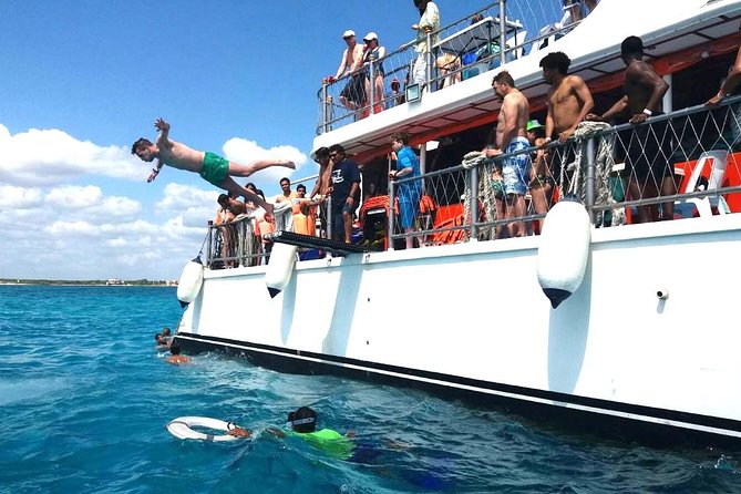 Dancer Cruise Isla Mujeres Snorkel Food and Drinks Included - Breakfast and the first hour aboard