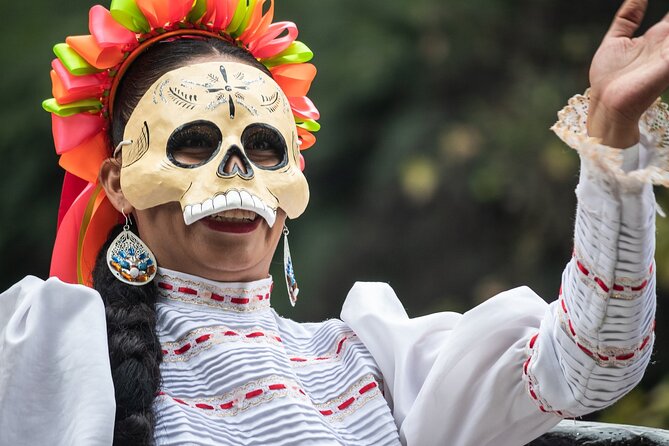 Day of the Dead Tour in Mexico City - Inside the cemetery after dark