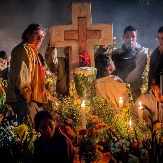 Day of the Dead Tour in San Andres Míxquic From Mexico City - Walking through Mixquic before the crowds