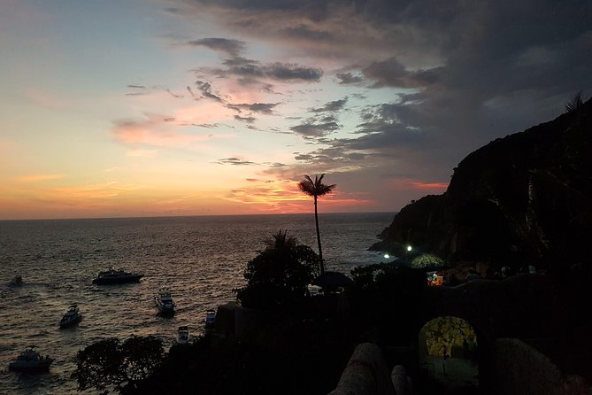 DeLuxe Cliff Divers+Sunset Exhibition byNight w/Different Options - Who will enjoy this evening most
