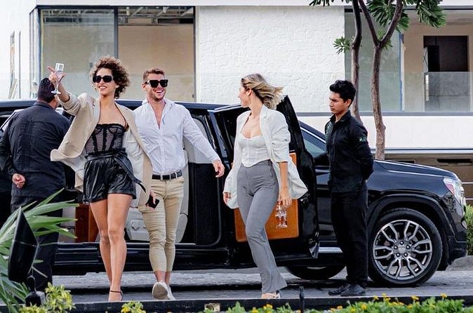 Deluxe Limousine GMC from Cancun Airport - What the Service Does Well