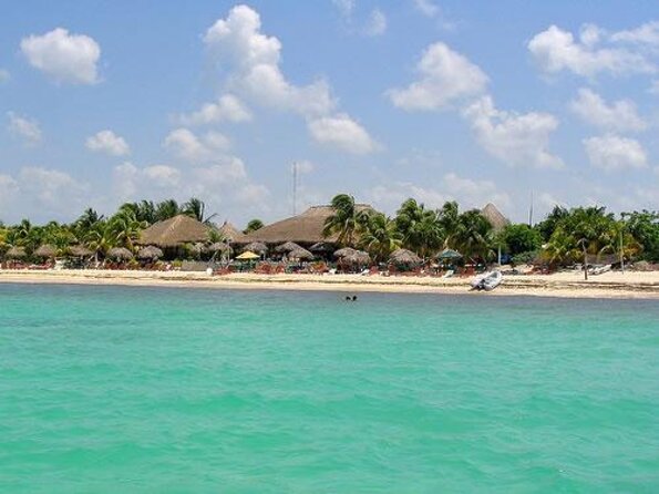 Deluxe Private Boats - 40 ft Catamaran - Key things to know before you book