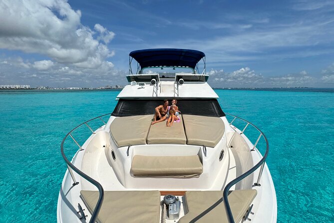 Deluxe Yacht 48FT with FlyBrige Rental in Cancun - Key details before you book