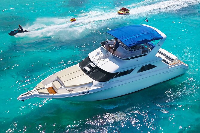 Deluxe Yacht 48FT with FlyBrige Rental in Cancun - One and two hours: a short Cancun Bay outing