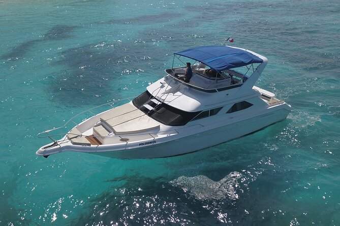 Deluxe Yacht 48FT with FlyBrige Rental in Cancun - Six and eight hours: more room for island time