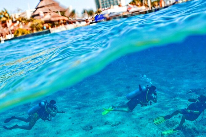 Discover Scuba Diving - Seeing the Cozumel reef from 20 to 40 feet