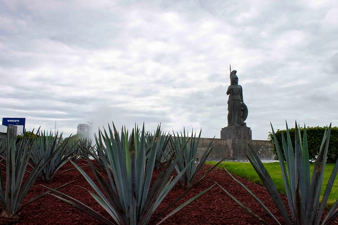 Downtown Guadalajara and Tlaquepaque Tour - Palacio de Gobierno and Orozco’s powerful murals