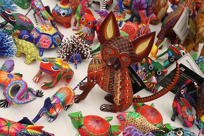 Essence Zapoteca Monte Albán, Barro Negro and Alebrijes for a day. - Monte Albán: The Day’s Main Event