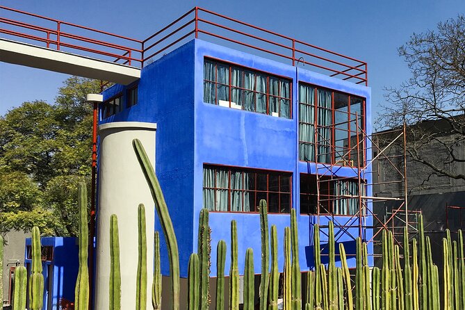 EXCLUSIVE TOUR Casa Estudio Frida Kahlo-Diego Rivera Small Groups - Why this studio visit feels different from a normal museum