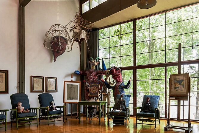 EXCLUSIVE TOUR Casa Estudio Frida Kahlo-Diego Rivera Small Groups - Getting there and handling the meeting point
