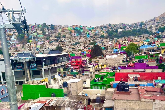 Fly over to the Unexplored Parts of CDMX by Cable Car - Walking through Iztapalapa’s streets