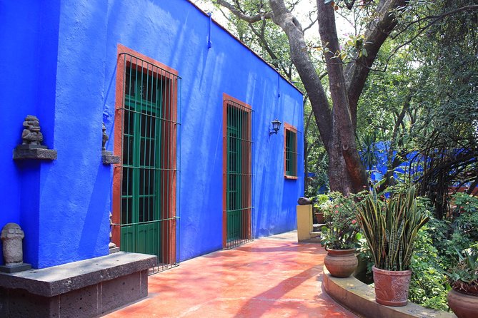 Frida Kahlo and Anahuacalli Museums Ticket with Digital Guide - Why Casa Azul feels different from a regular art museum