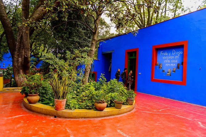 Frida Kahlo's House, Coyoacan and Xochimilco - All Day Tour - Coyoacan and Casa Azul: the day’s most important timing issue