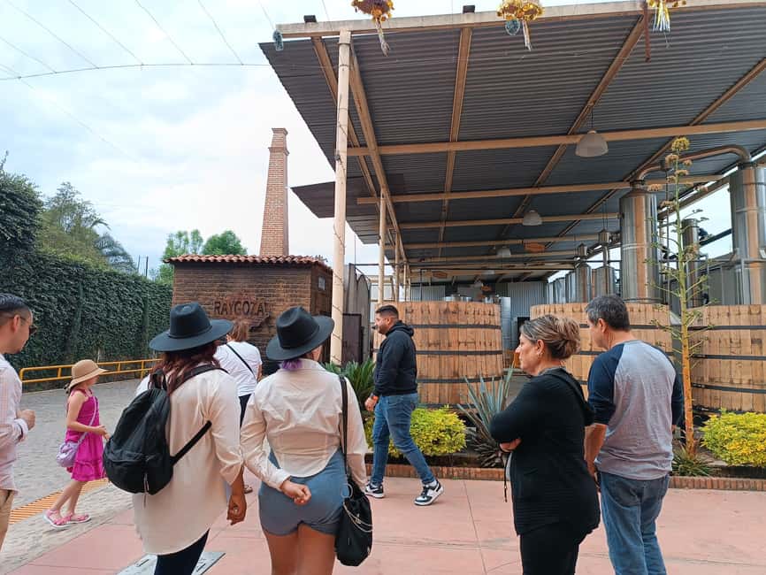 From Guadalajara: Tequila Town and Cantaritos El Guero - Lunch with mariachi, plus a few limits
