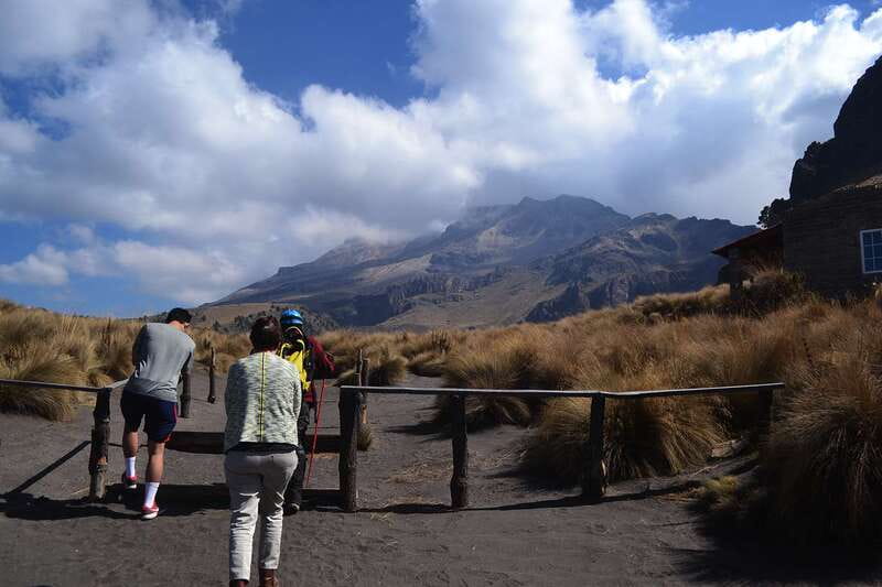 From Mexico City: Hike Iztaccihuatl Volcano with an Alpinist - Breaks, safety, and the guide’s approach