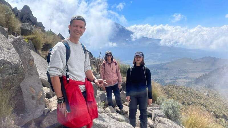 From Mexico City: Hike Iztaccihuatl Volcano with an Alpinist - The 6:20 a.m. start and the ride from Mexico City