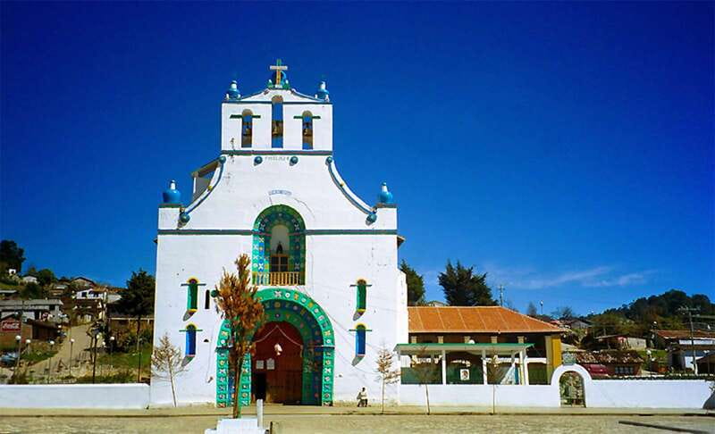 From San Cristóbal: Chamula and Zinacantán Guided Tour - San Juan Chamula and its remarkable church