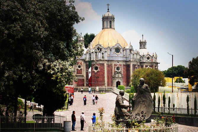 Full-Day Teotihuacan & Basilica Guadalupe Tour - The shopping and lunch stops