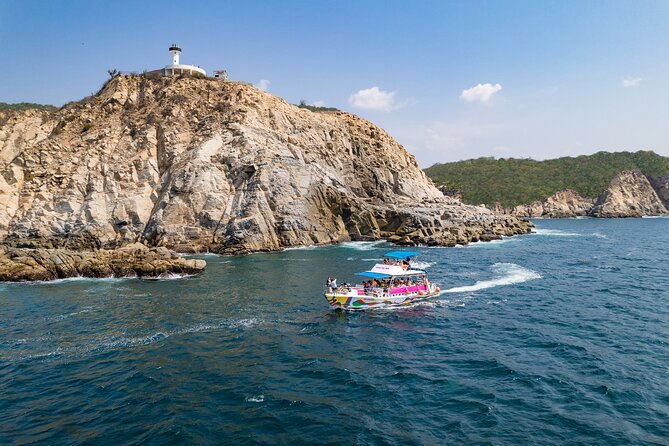 Full Day Tour of the Bays of Huatulco - Wildlife watching from a slow boat
