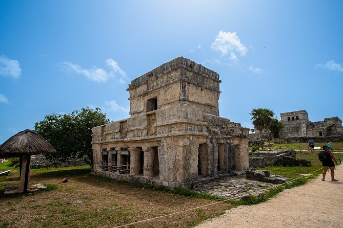 Full Day Tulum Ruins Tour Cenote and Swimming with Sea Turtles - Tulum ruins: great views, serious heat