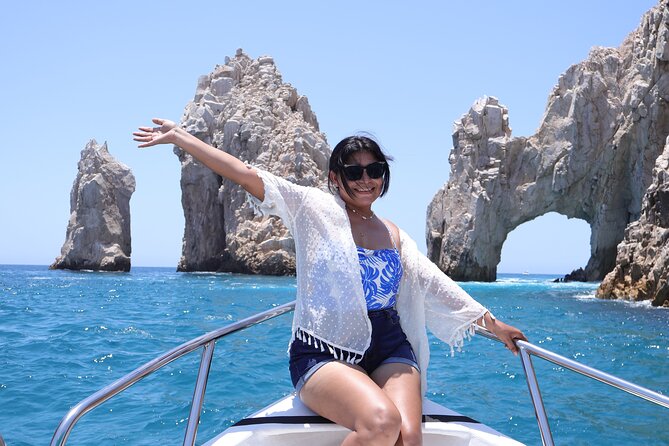 Group tour of the Cabo San Lucas Arch - Key points at a glance