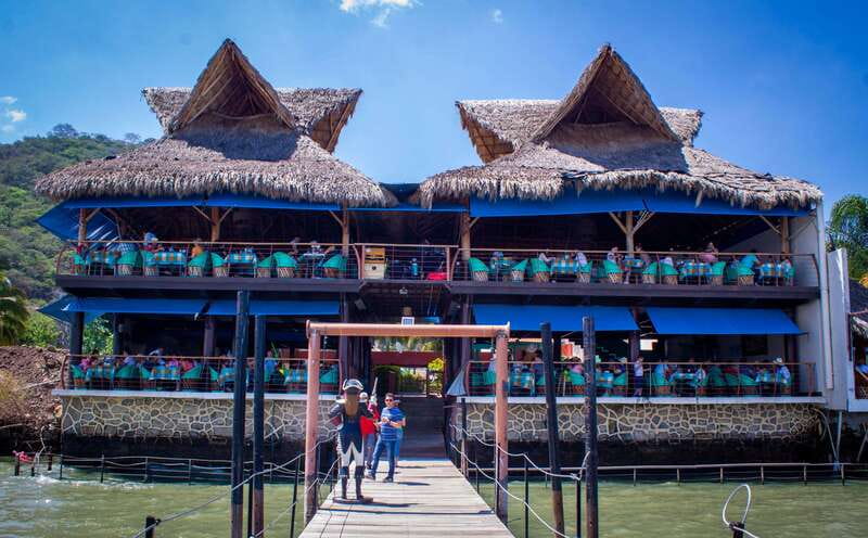 Guadalajara: Lake Chapala and Ajijic Day Trip with Boat Trip - Who should book this Lake Chapala day trip?
