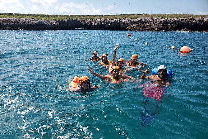 Guaranteed Hidden Beach • Small Group Tour • Punta Mita - Swimming through the tunnel to Hidden Beach