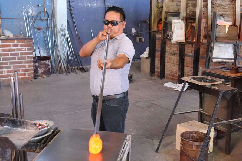 Guided Cabo Tour: Boat | Tacos & Tequila | Photos & Transfer - The glass factory and the shopping question