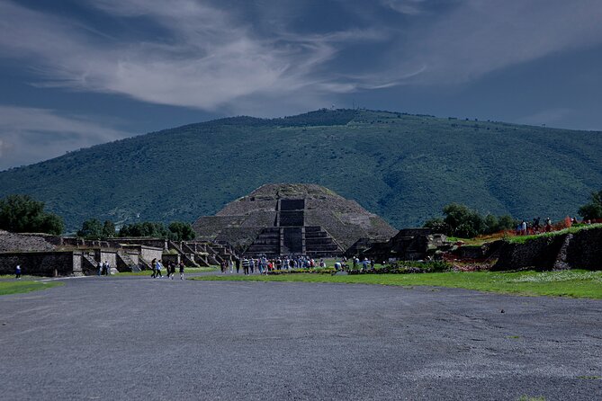 Guided tour in Teotihuacan + breakfast in Cueva + Transportation CDMX - My call: book it for an easy, flavorful introduction