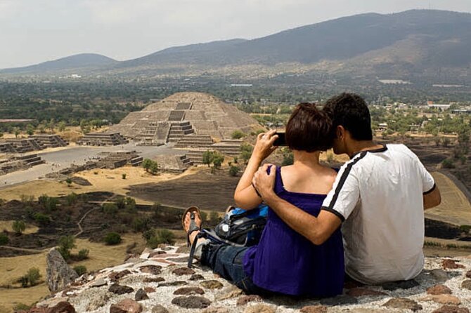 Guided Tour in Teotihuacan with Cave Breakfast and Transportation - Getting from Mexico City to the pyramids