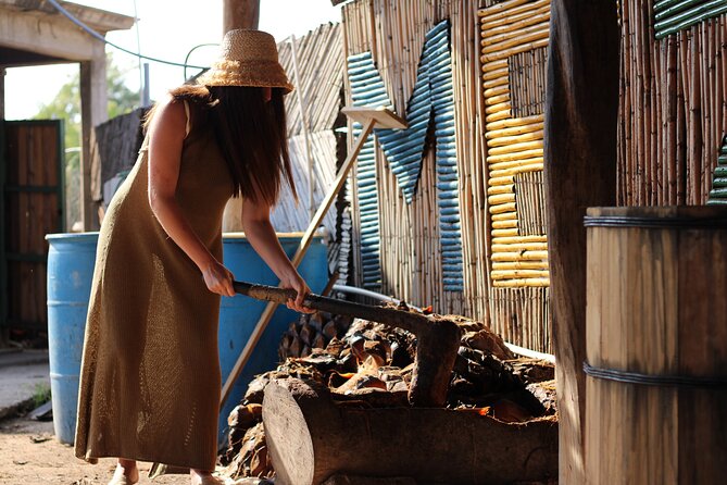 Guided tour of an ancestral Mezcal distillery with transport - Part three: six artisanal mezcals and local snacks