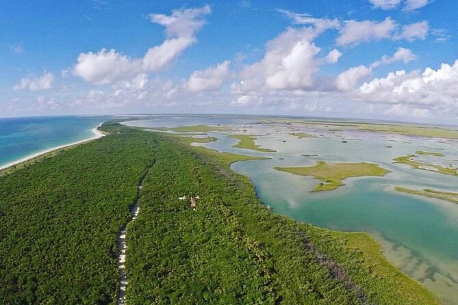 Half-Day Tour Discovering Sian Ka´an with Lunch - Guides and group size