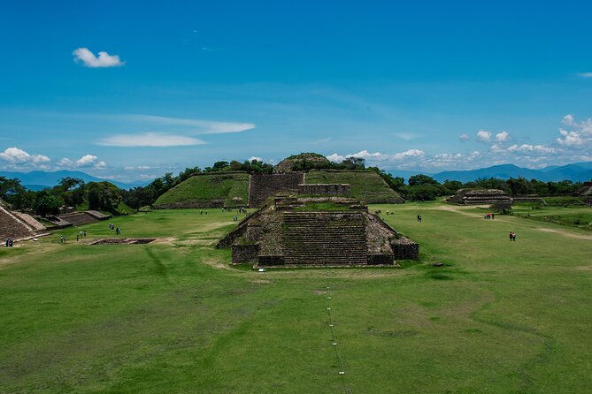 Half day tour to Monte Albán - Pyramids, temples, and the ancient ball court