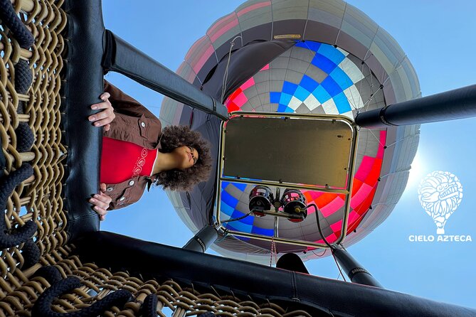 Hot Air Balloon Flight Teotihuacan With Pickup and Breakfast - How the guides shape the day
